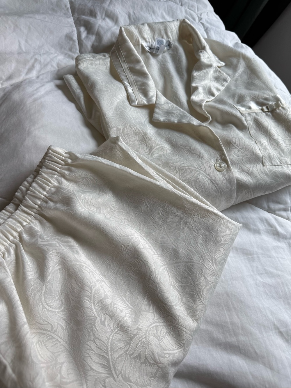 Oscar de la Renta ivory Satin Jacquard vintage pajama set
